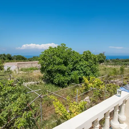 Phoenica Antipaxos