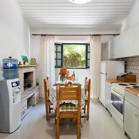 Phoenica Villa *
